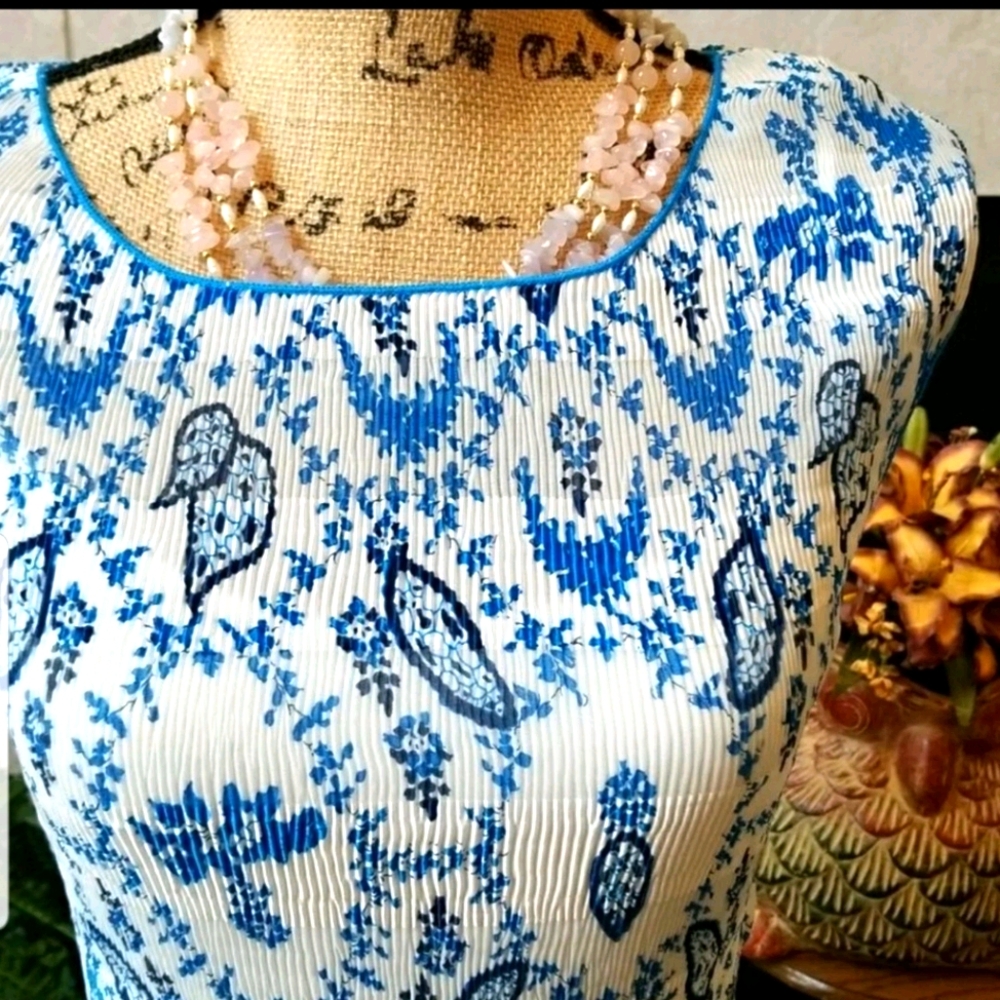MAX EDITION DRESS - Picture 5 of 11